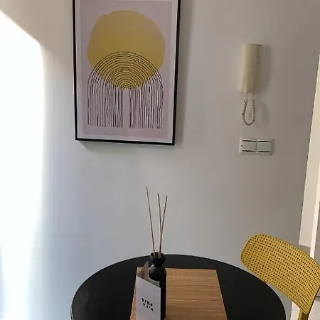 Veroma Pisos 公寓 *
